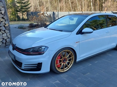 Volkswagen Golf VII 2.0 TSI BMT GTI Performance