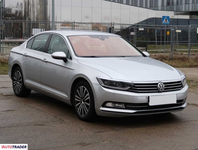 Volkswagen Passat 2.0 217 KM 2015r. (Piaseczno)