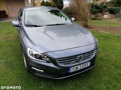 Volvo S60 D2 Drive-E Dynamic Edition (Momentum)