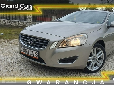 Volvo S60 II 2.0 D4 163KM # MOMENTUM # Navi # Skóra # Serwisowany w ASO # SuperSt