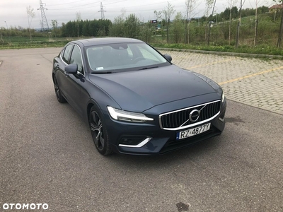 Volvo S60 T6 AWD Momentum Pro