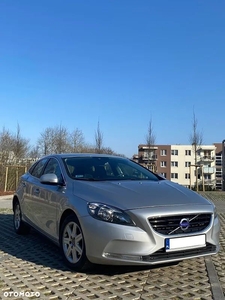 Volvo V40 D2