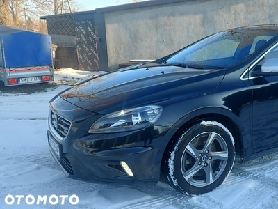 Volvo V40 D4 Drive-E R-Design Summum