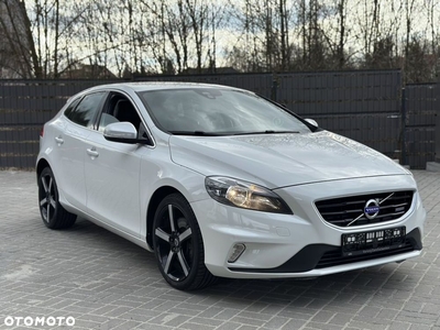 Volvo V40 D4 Drive-E R-Design Summum