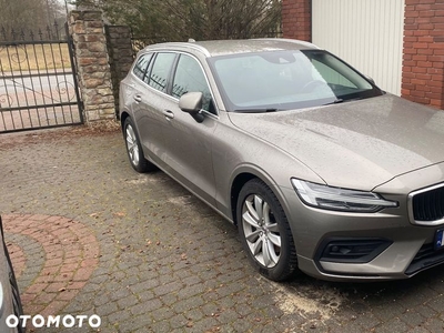 Volvo V60 B3 B Momentum Pro