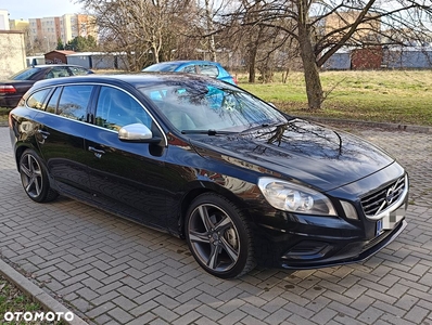 Volvo V60 D4 R-Design