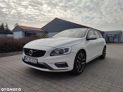 Volvo V60 T5 Geartronic R-Design