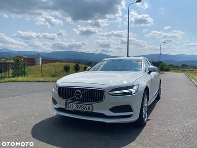 Volvo V90 D3 Momentum Pro