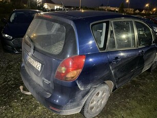 Toyota Corolla Verso Niezawodna benzyna, OC do września, drugie opony, klimatronik, hak,