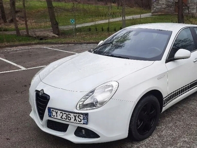 Alfa Romeo Giulietta Nuova II Hatchback 5d 1.4 TB 16v 120KM 2013