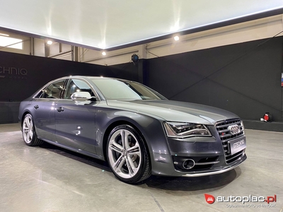 Audi S8