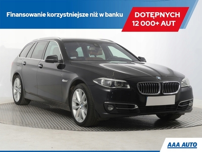 BMW Seria 5 F10-F11 Touring Facelifting 530d 258KM 2014