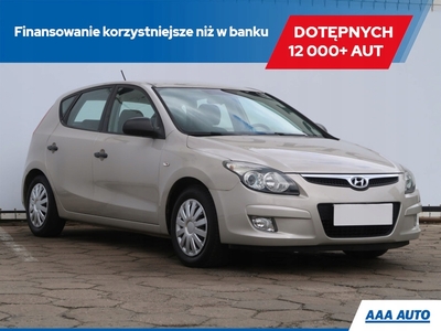 Hyundai i30 I Hatchback 1.6 CRDi 90KM 2009