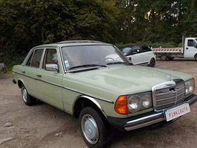 Mercedes W123 Sedan 2.0 94KM 1978