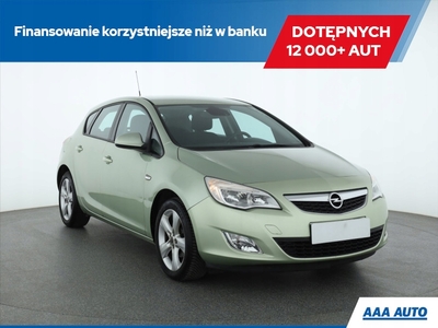 Opel Astra J 2010