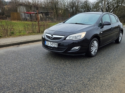 Opel Astra J Hatchback 5d 1.7 CDTI ECOTEC 110KM 2010