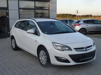 Opel Astra J Sedan 1.6 CDTI ecoFLEX 110KM 2015