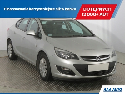 Opel Astra J Sedan 1.6 Twinport ECOTEC 115KM 2016