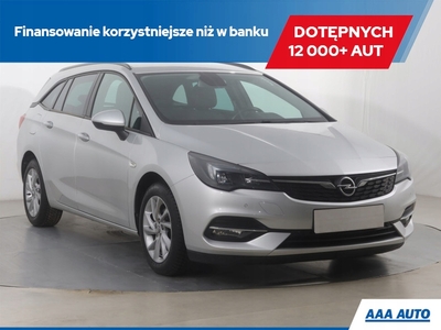 Opel Astra K Sportstourer Facelifting 1.2 Turbo 130KM 2020