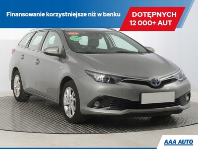 Toyota Auris II Touring Sports Facelifting 1.8 Hybrid 136KM 2017