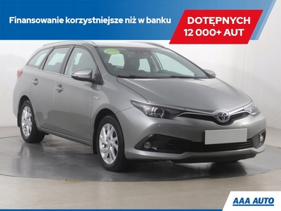 Toyota Auris II Touring Sports Facelifting 1.8 Hybrid 136KM 2018