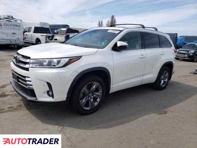 Toyota Highlander 3.0 benzyna 2019r. (VALLEJO)