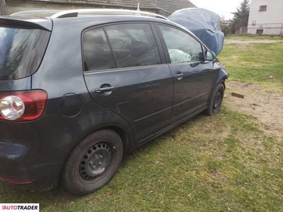 Volkswagen Golf 1.6 benzyna 90 KM 2009r. (nowogrodziec)