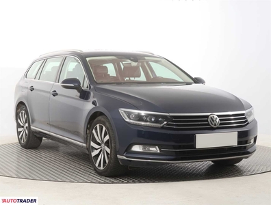 Volkswagen Passat 2.0 187 KM 2015r. (Piaseczno)