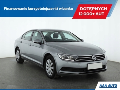 Volkswagen Passat B8 Limousine 1.4 TSI BlueMotion Technology 125KM 2017