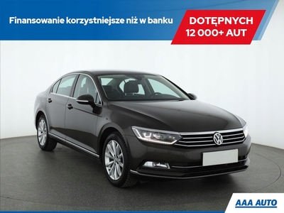 Volkswagen Passat B8 Limousine 1.8 TSI BlueMotion Technology 180KM 2016