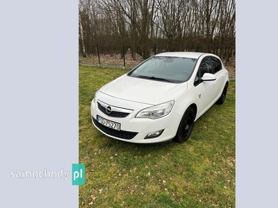 Opel Astra J