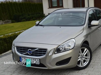 Volvo V60 I