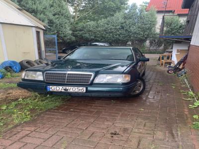 Mercedes-Benz W124 E200