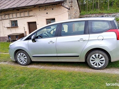 2010 Peugeot 5008