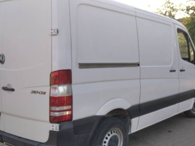 MERCEDES-BENZ SPRINTER 210