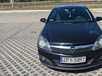 Opel Astra GTC 1.6 benzyna