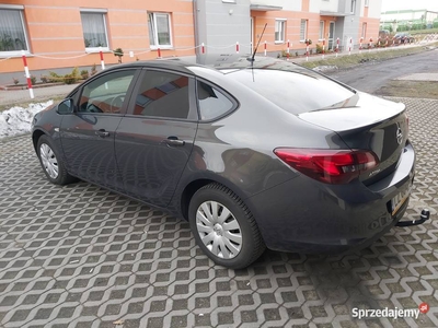 Opel Astra J Salon PL