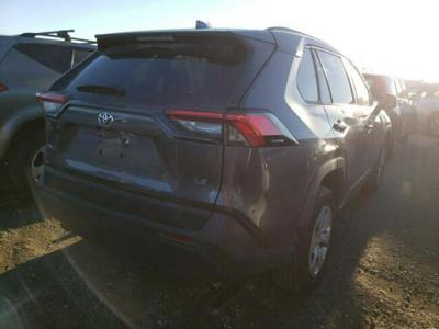 Toyota RAV-4 2020, 2.5L, wersja LE, porysowany lakier