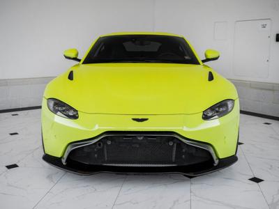 Aston Martin V12 Vantage