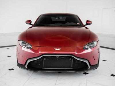 Aston Martin V12 Vantage