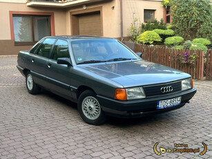 Audi 100