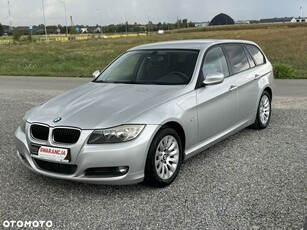 BMW Seria 3 318d DPF Touring Edition Sport