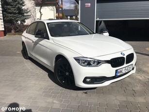 BMW Seria 3 320i GPF xDrive Advantage sport