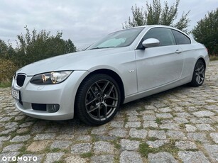 BMW Seria 3 325i Coupe