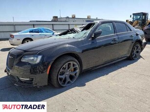 Chrysler 300C 5.0 benzyna 2021r. (BAKERSFIELD)