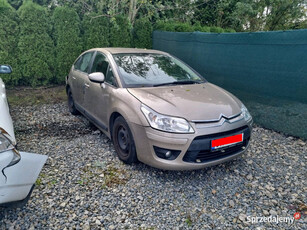 citroen c4- 1.2010- 1.4 benzyna +LPG- 88km- 86000km- lekko uszkodzony tył