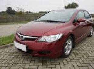 Honda Civic VIII 1.8 140KM Sedan salon