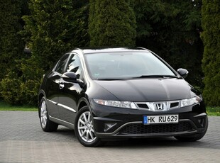 Honda Civic VIII Hatchback 3d 1.4 i-VTEC 100KM 2011