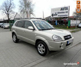 Hyundai Tucson 4X4 /Bardzo zadbany/Alufelgi/Hak holowniczy/Niski przebieg …