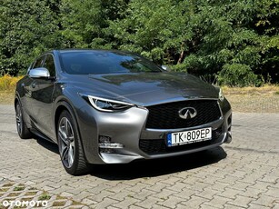 Infiniti Q30 2.0t Sport Tech AWD 7DCT